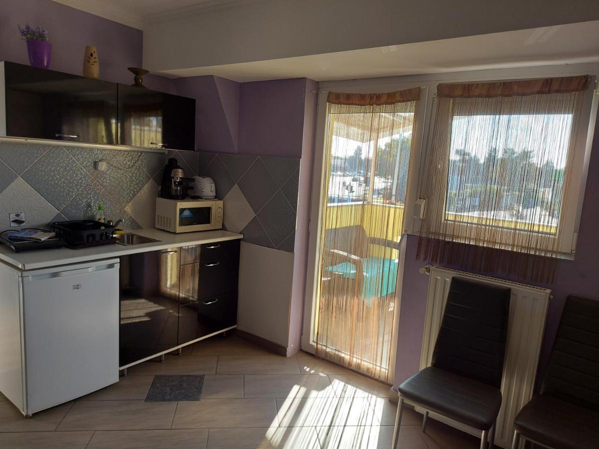 שיופוק Corner Apartman 5 מראה חיצוני תמונה